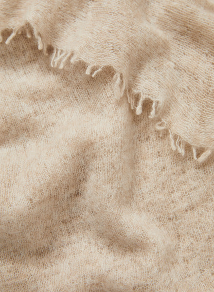 JANE CARR - THE LUXE - Warm beige oversized pure cashmere knit wrap - detail