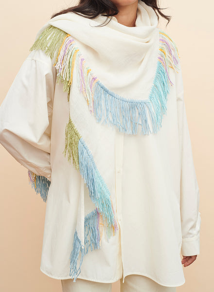 THE CABANA - White multicolour fringed cashmere and linen triangle scarf - model