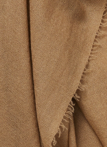 JANE CARR The Fray Wrap in Camel, woven pure cashmere scarf – detail