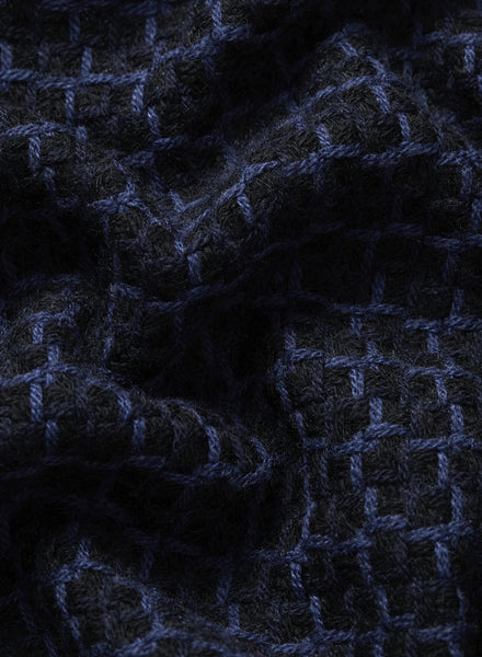 THE SLALOM THROW, dark blue and black checked wool and cashmere throw, Detail