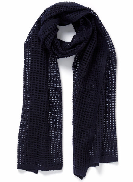 JANE CARR The Mesh Scarf in Navy, dark blue grid woven cashmere scarf – tied