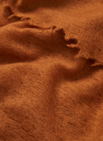 JANE CARR The Luxe in Tan, orange oversized cashmere knit wrap - detail
