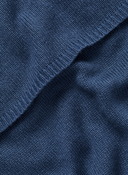 JANE CARR The Chelsea Scarf in Storm, blue knitted pure cashmere scarf – detail