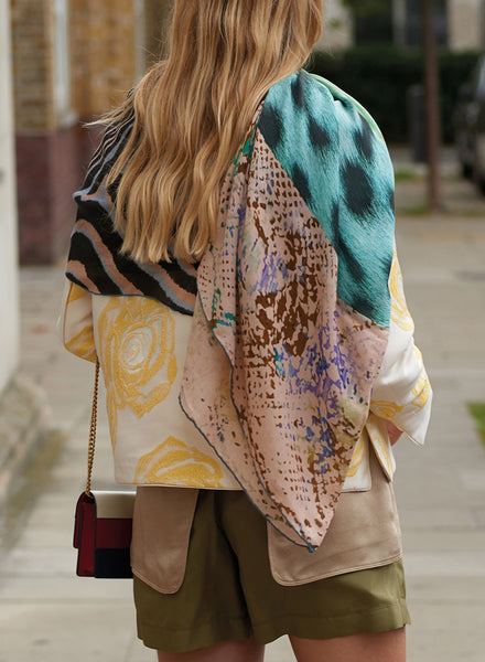 THE SAFARI SQUARE - Multicoloured printed modal and cashmere-blend scarf - model