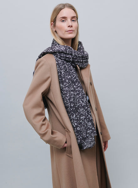 JANE CARR - THE OPERA WRAP - Purple grey printed modal and cashmere scarf - model 1