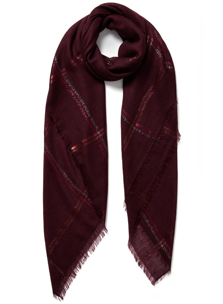 JANE CARR, THE LATTICE SQUARE - Burgundy cashmere scarf with metallic check - tied