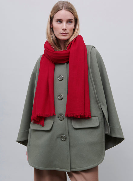 JANE CARR - THE FRAY SCARF - Red woven pure cashmere scarf - model