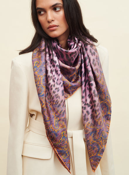THE MEDINA SQUARE - Purple multicolour printed silk twill scarf - model