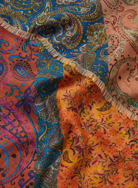 THE PAISLEY WRAP - Orange and red multicolour printed modal and cashmere scarf - detail