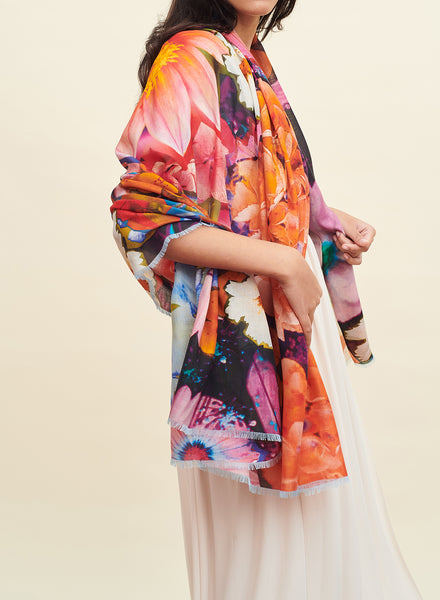 THE HORTENSIA WRAP - Pink and orange multicolour printed modal and cashmere scarf - model 2