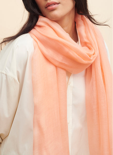 THE CLOUD - Peachy pink grey sheer modal and cashmere-blend wrap - model