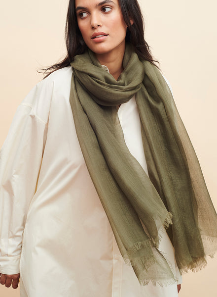 THE CLOUD - Khaki green sheer modal and cashmere-blend wrap - model