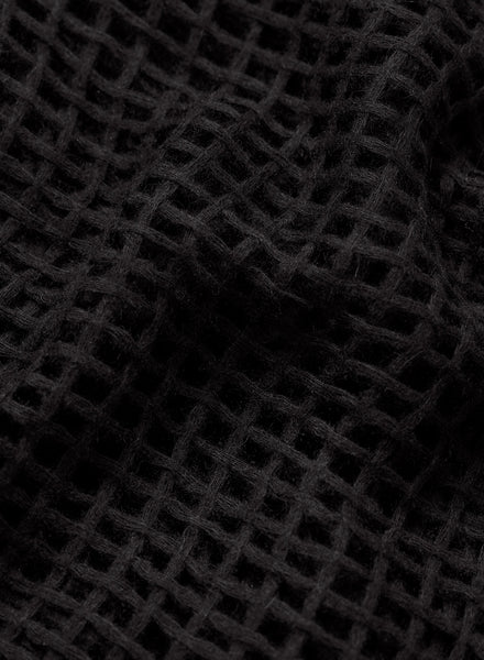 JANE CARR The Mesh Scarf in Black, black grid woven cashmere scarf – detail