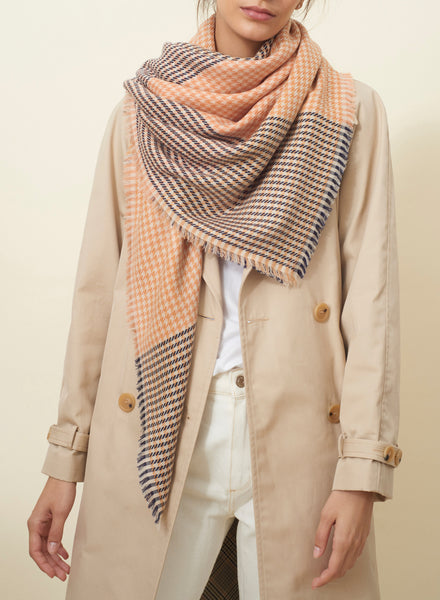 JANE CARR The Jenga Square in Apricot, peach multicolour checked lambswool scarf – model 1