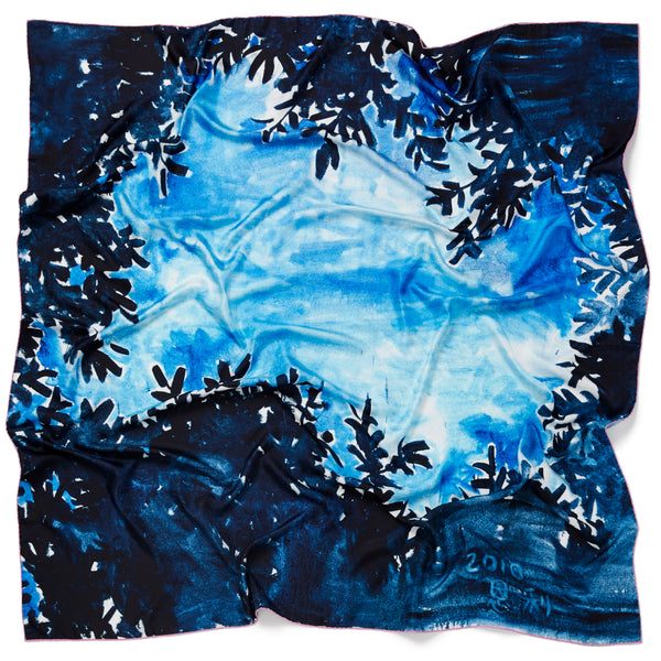 JANE CARR X ZHANG ENLI AND HAUSER & WIRTH BLUE TREE SQUARE - Blue multicolour printed silk twill scarf